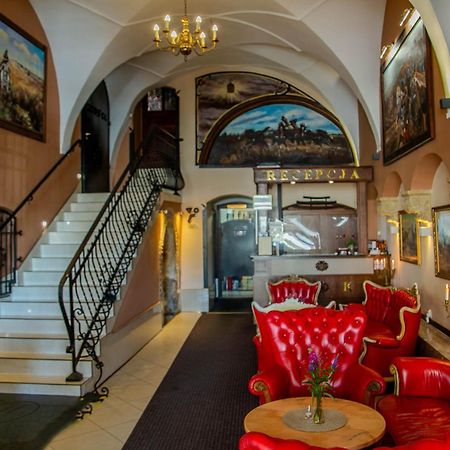Euro Aparthotel Tarnów Exteriör bild