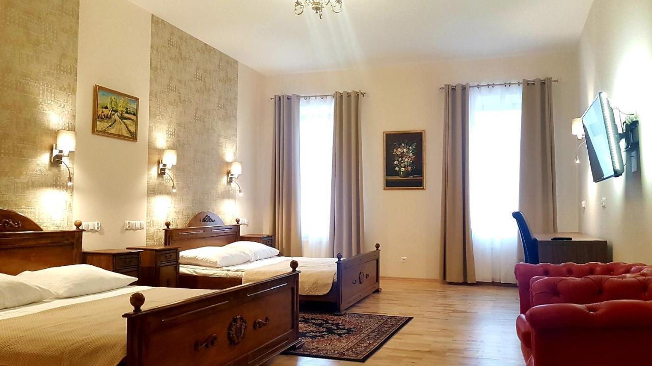 Euro Aparthotel Tarnów Exteriör bild