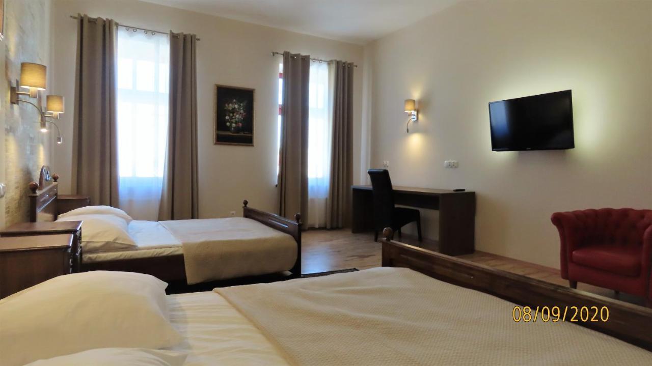 Euro Aparthotel Tarnów Exteriör bild