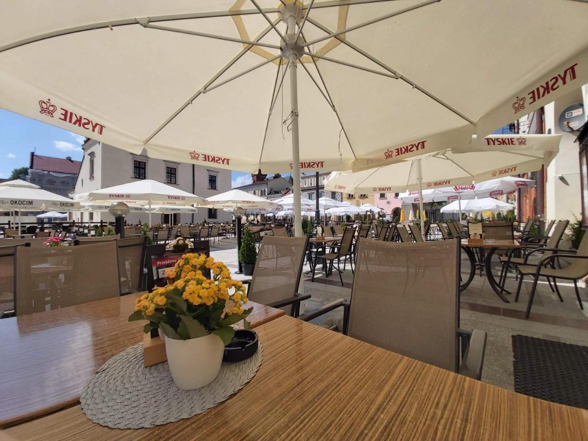 Euro Aparthotel Tarnów Exteriör bild