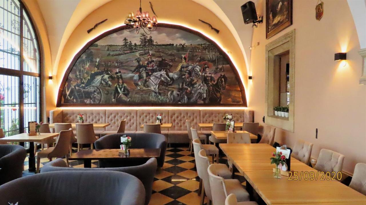 Euro Aparthotel Tarnów Exteriör bild