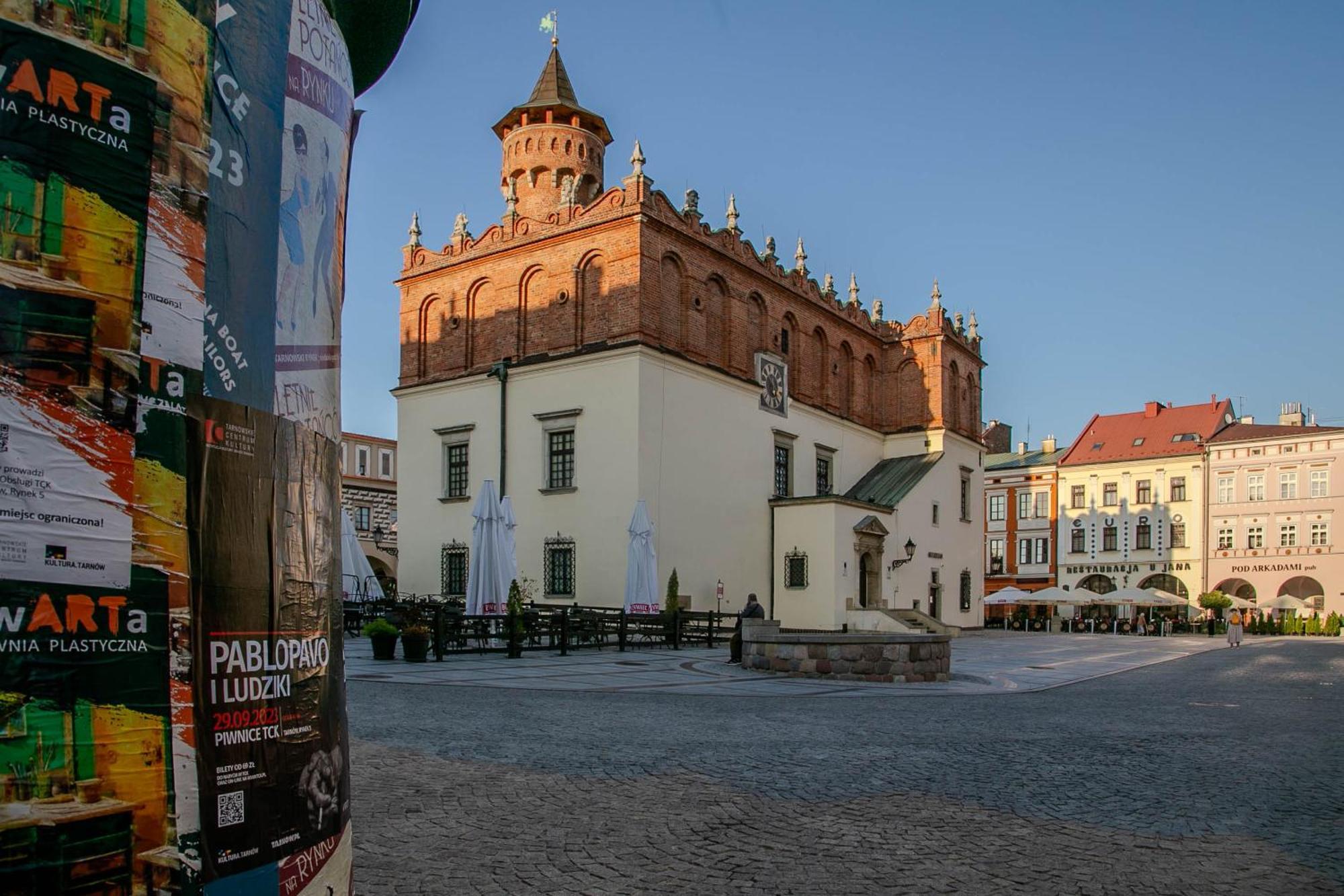Euro Aparthotel Tarnów Exteriör bild