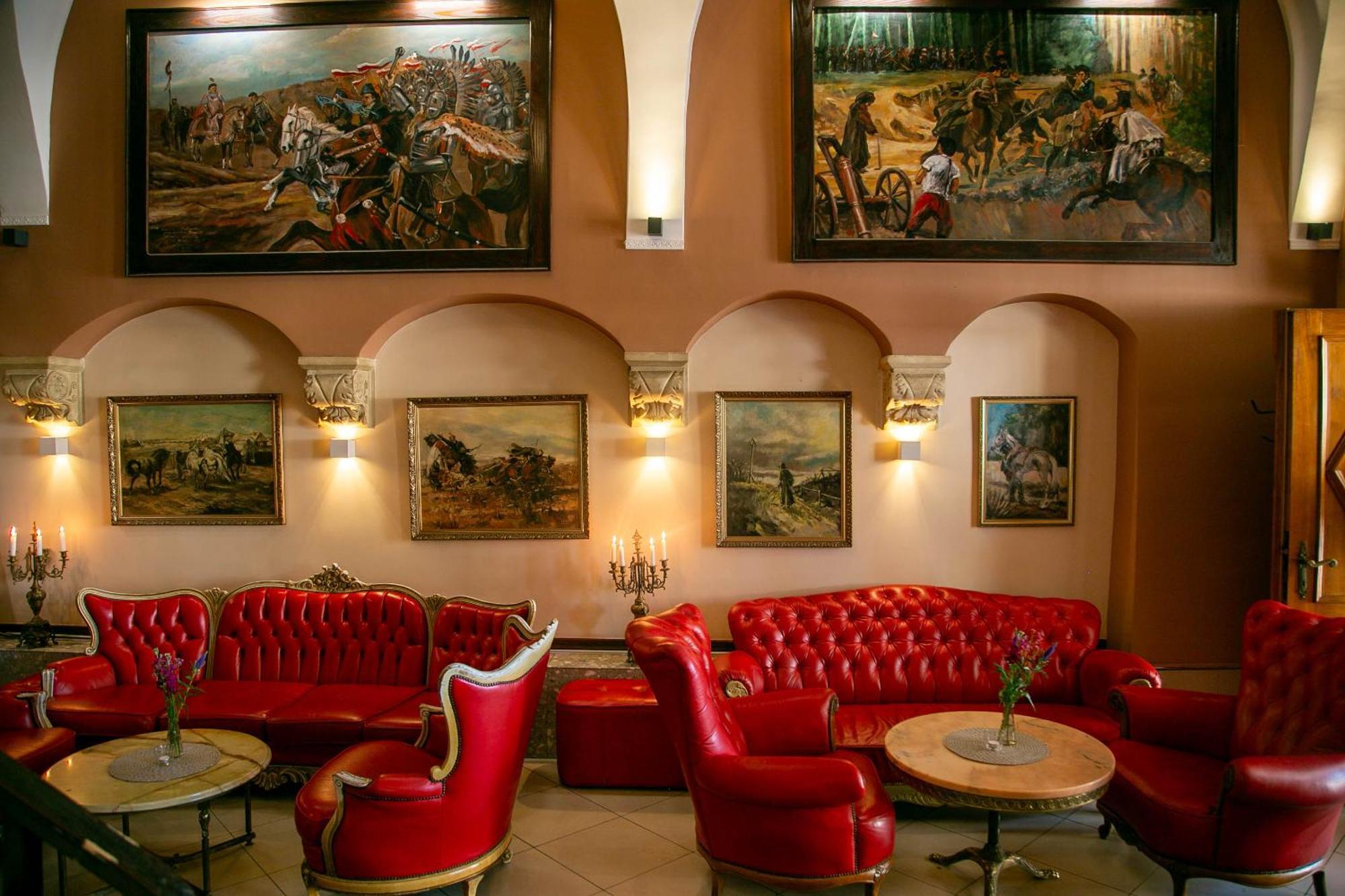 Euro Aparthotel Tarnów Exteriör bild