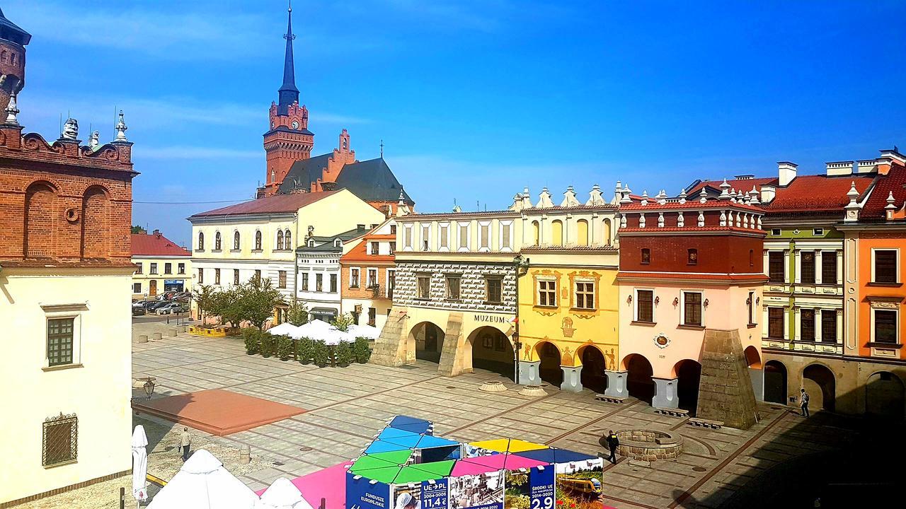 Euro Aparthotel Tarnów Exteriör bild